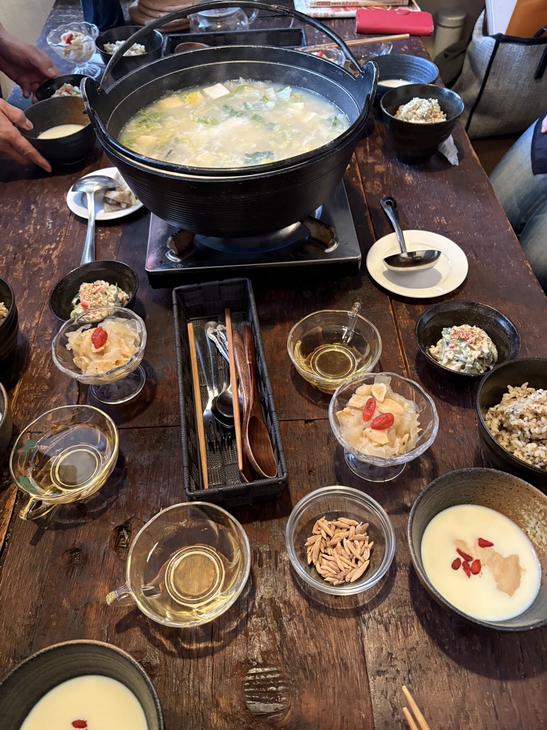 参鶏湯・薬膳火鍋のコース
