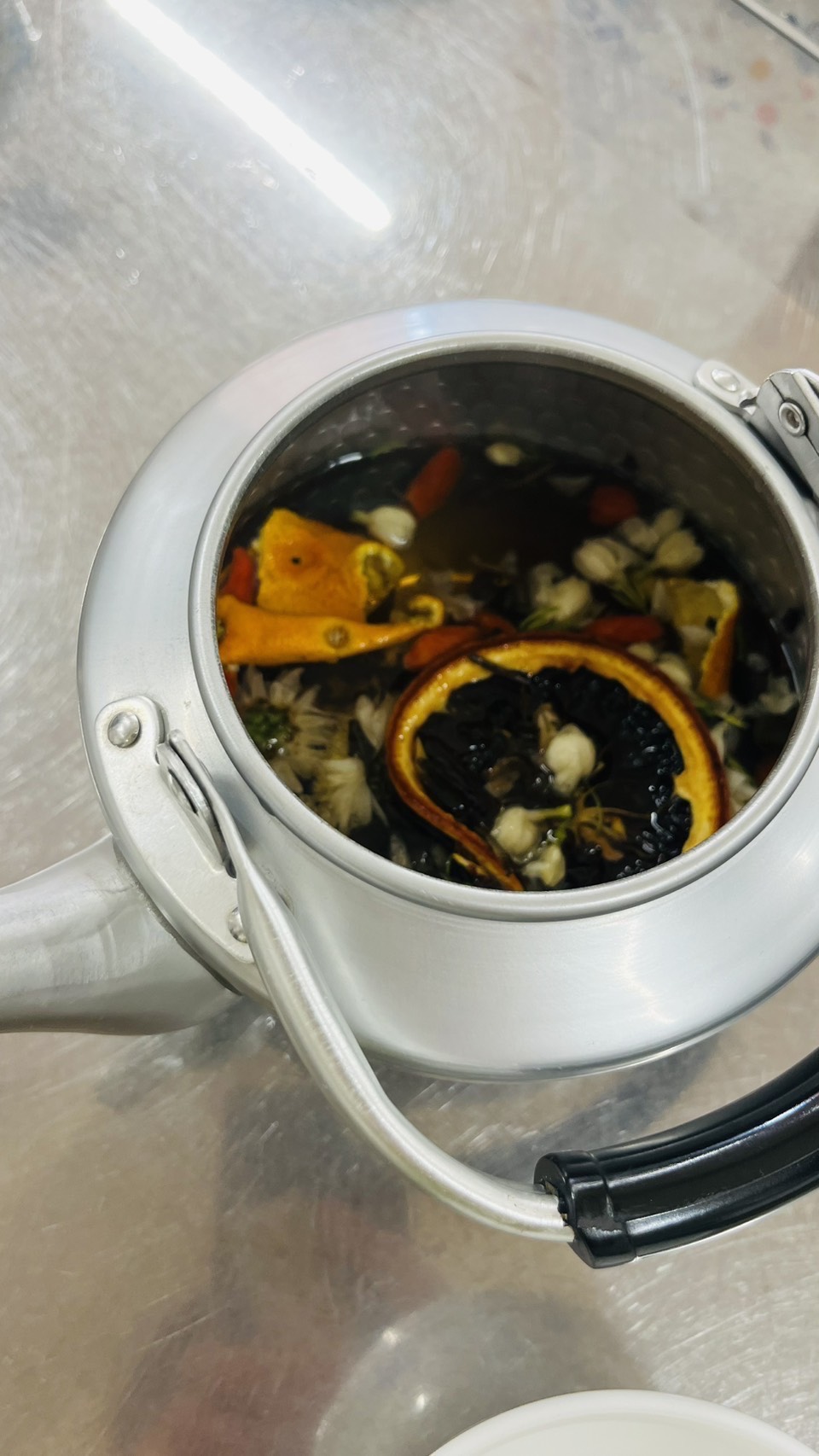 生薬をブレンドした薬膳茶